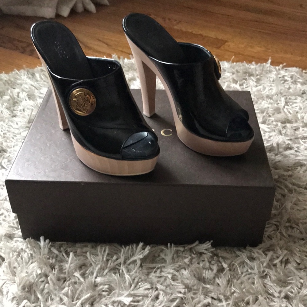 Gucci clogs